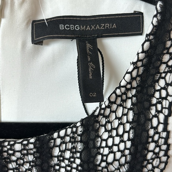 BCBG Maxazria White & Black Lace & Pleated Dress Size 02 - Picture 3 of 6